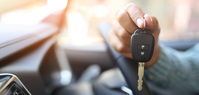 Chave de automóvel alusiva à transferência de seguro auto após registo automóvel