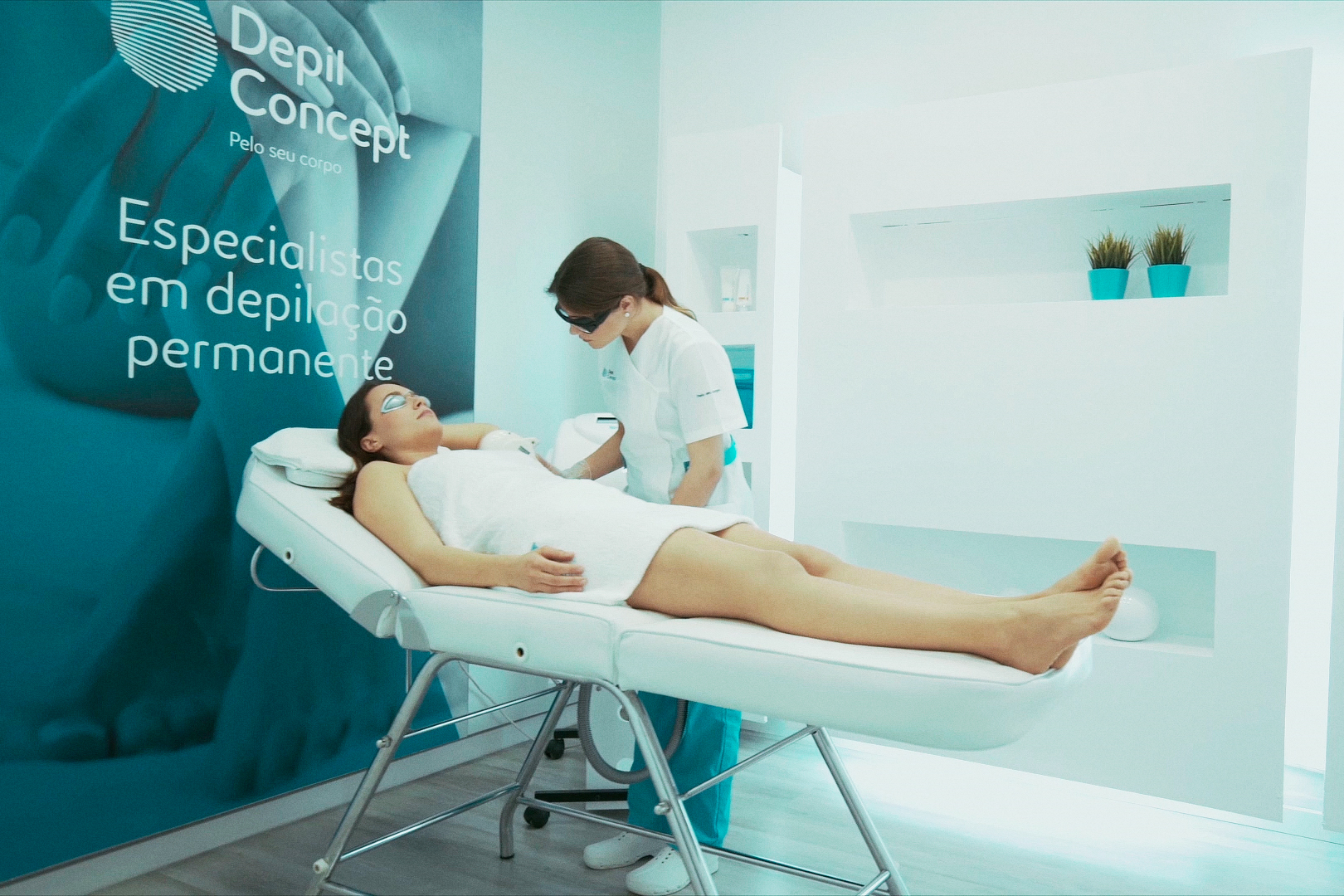 Tratamento de depilação em clínica da Depilconcept, parceira do Cartão de Desconto Seguro Directo